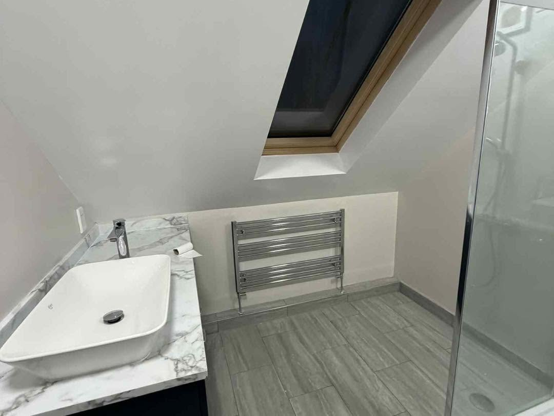 Attic ensuite bathroom